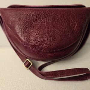 Portland Leather Meduim Koala Sling Bag Size Medium